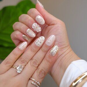 tipsy | Handmade Press On Nails | Squoval Short | Ivory Luxe | Off-White
